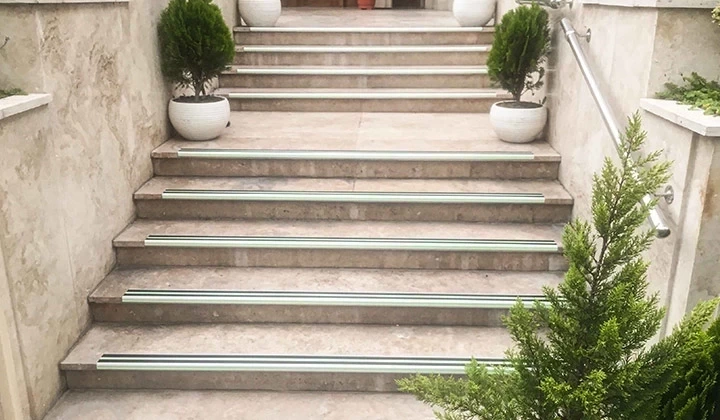 امنیت پله‌ها، مسئله‌ای که معمولاً نادیده گرفته می‌شود