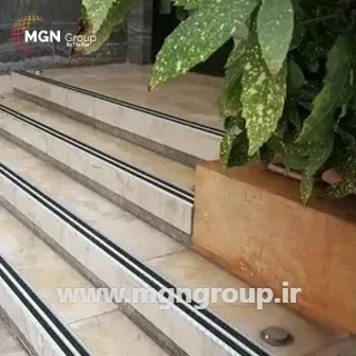 چرا باید به ایمنی پله‌ها در خانه اهمیت بدهیم