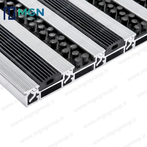 نوارهای لاستیکی و فرچهای در پادری پروفیلی آلومینیومی نوارهای لاستیکی و فرچهای در پادری پروفیلی آلومینیومی