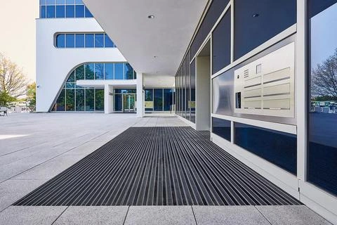 پادری آلومینیومی